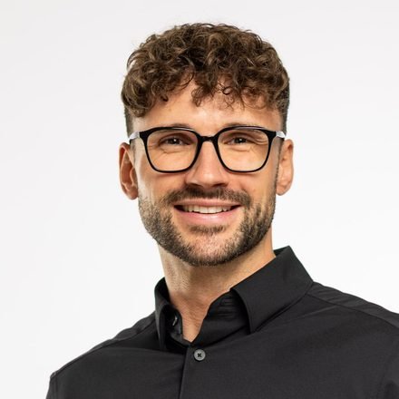 Dennis Makaryk